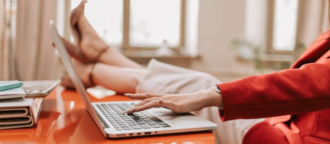referral_broker_relaxing